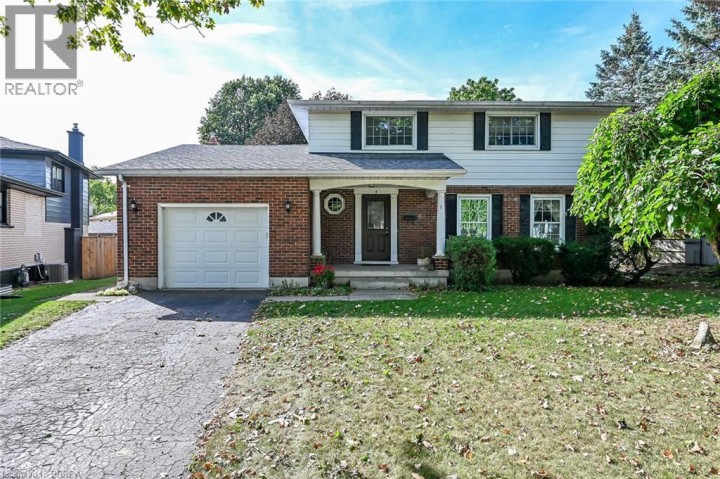 Photo 3 at 5 Rathbun Place, Henderson, Brantford