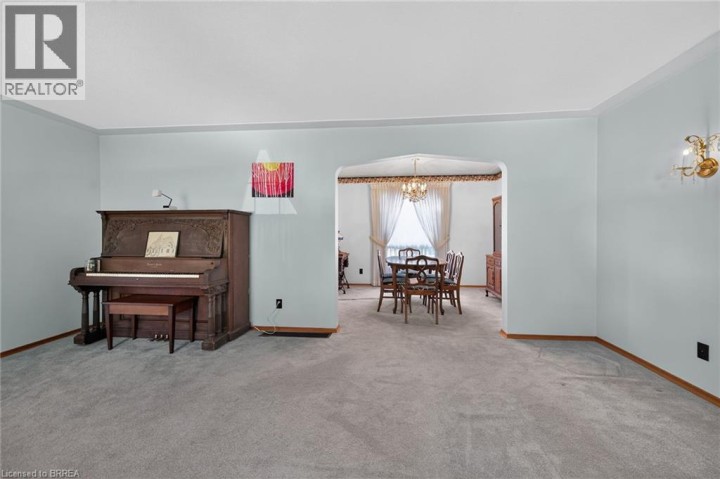 Photo 11 at 5 Rathbun Place, Henderson, Brantford