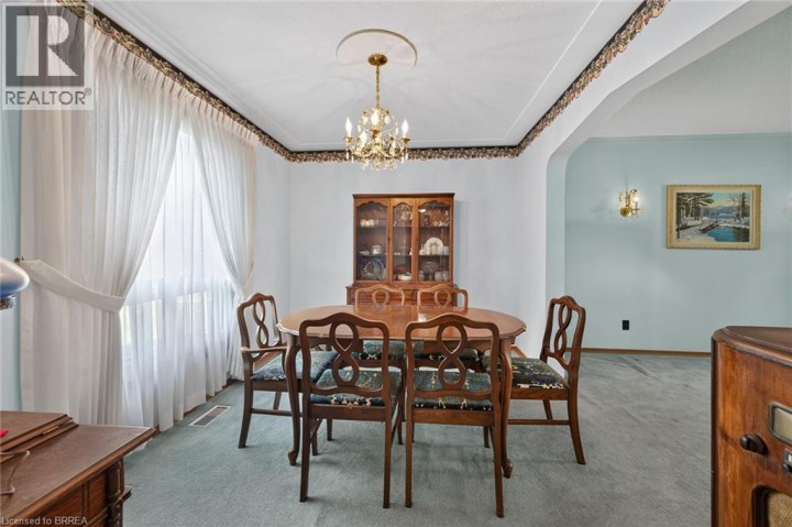 Photo 13 at 5 Rathbun Place, Henderson, Brantford