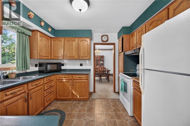 Photo 16 at 5 Rathbun Place, Henderson, Brantford