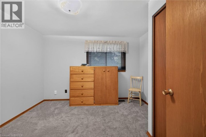 Photo 32 at 5 Rathbun Place, Henderson, Brantford