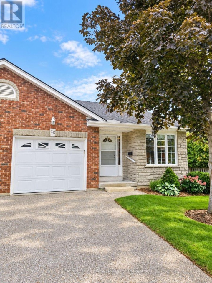 Photo 2 at 28 - 928 Lorene Street, Woodstock - North, Woodstock
