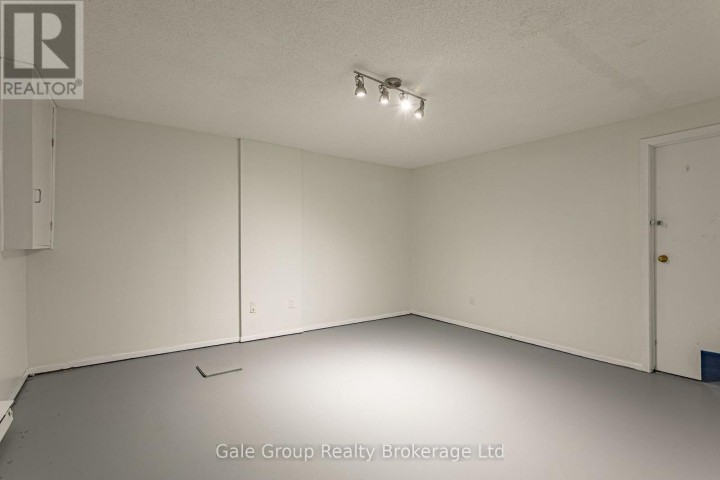 Photo 18 at 4 - 370 Springbank Avenue, Woodstock - North, Woodstock