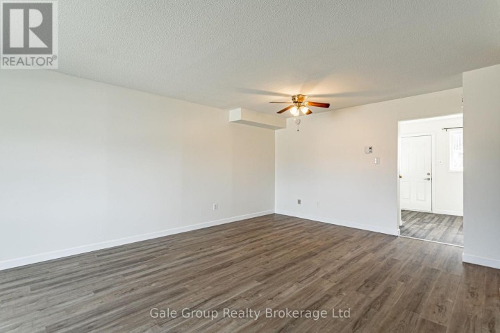 Photo 4 at 4 - 370 Springbank Avenue, Woodstock - North, Woodstock
