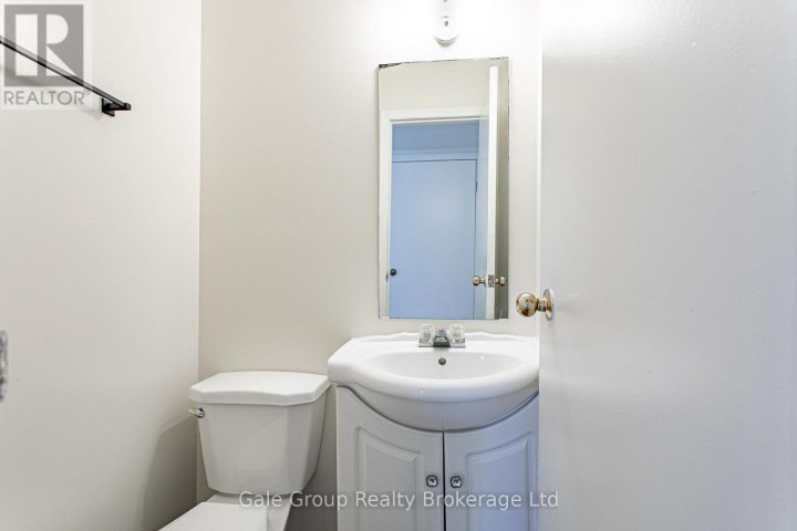Photo 6 at 4 - 370 Springbank Avenue, Woodstock - North, Woodstock