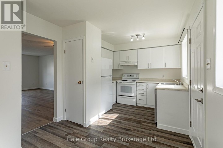 Photo 8 at 4 - 370 Springbank Avenue, Woodstock - North, Woodstock