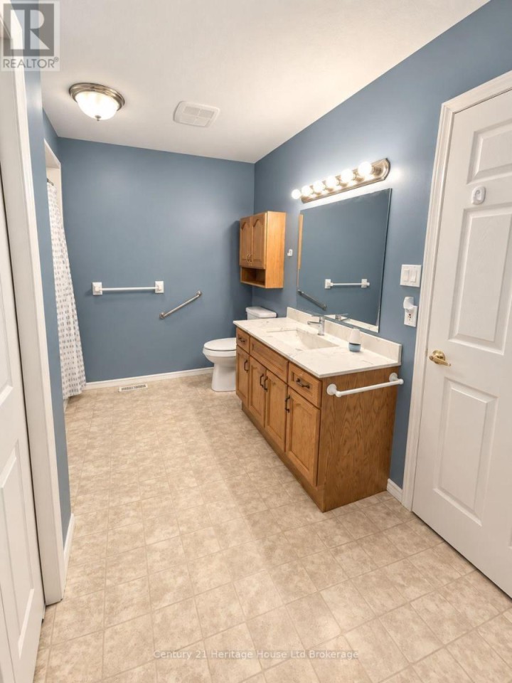 Photo 19 at 28 - 928 Lorene Street, Woodstock - North, Woodstock