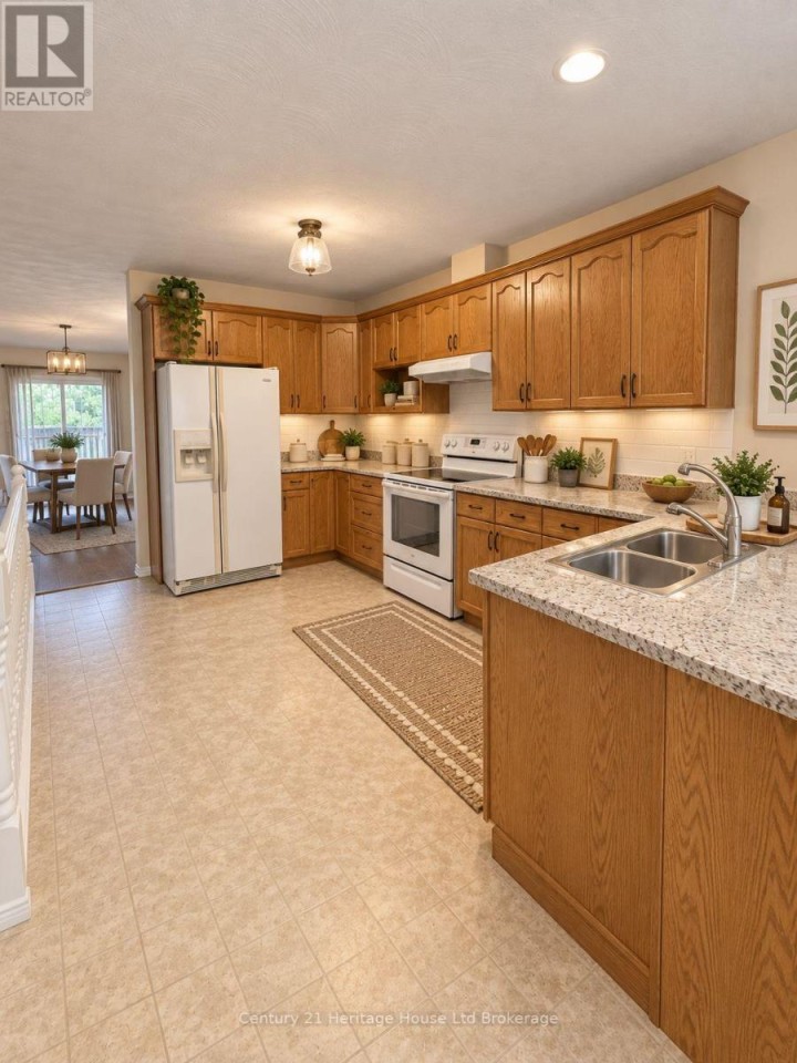 Photo 9 at 28 - 928 Lorene Street, Woodstock - North, Woodstock