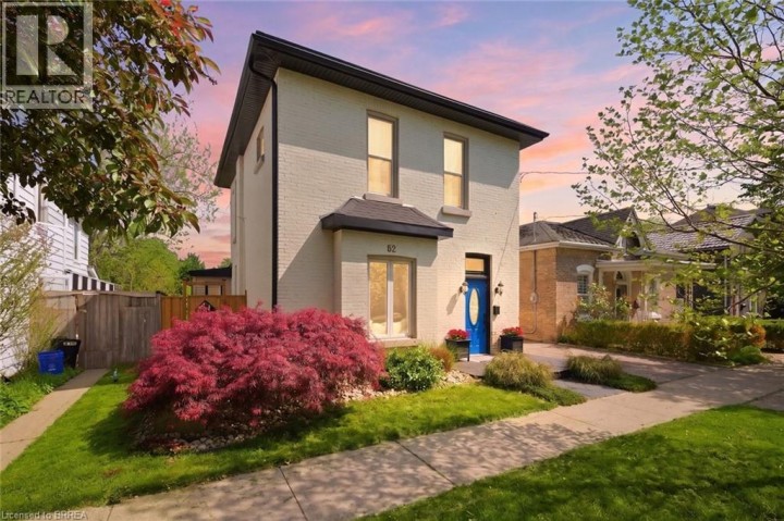 Photo 1 at 62 East Avenue, Victoria / Arthur, Brantford