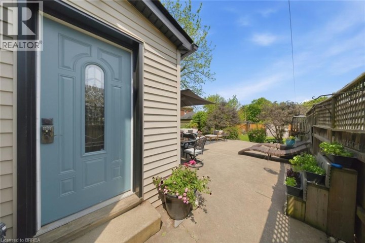 Photo 26 at 62 East Avenue, Victoria / Arthur, Brantford