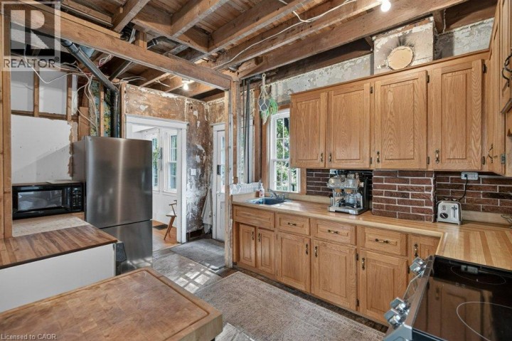 Photo 20 at 32 Lincoln Avenue, Holmedale, Brantford