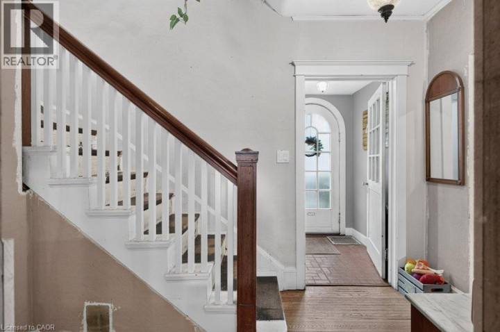 Photo 8 at 32 Lincoln Avenue, Holmedale, Brantford
