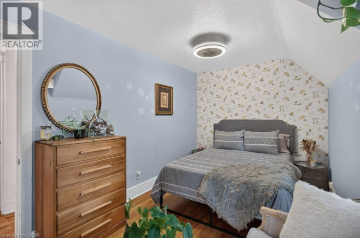 Photo 31 at 32 Lincoln Avenue, Holmedale, Brantford