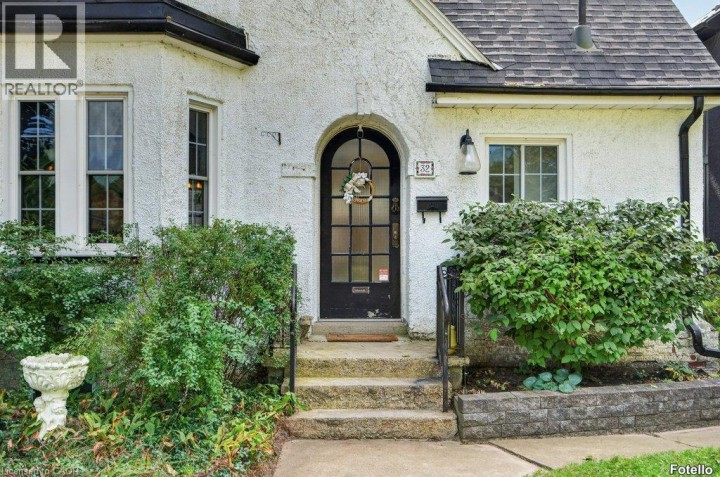 Photo 3 at 32 Lincoln Avenue, Holmedale, Brantford