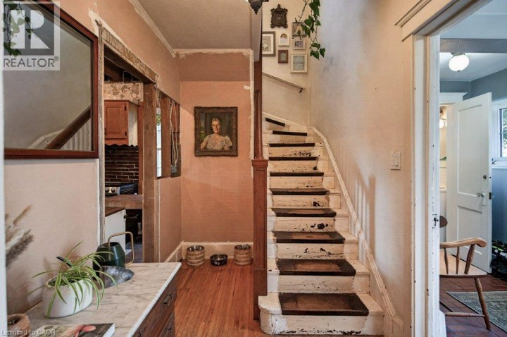 Photo 7 at 32 Lincoln Avenue, Holmedale, Brantford