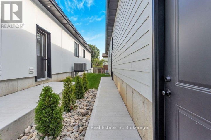 Photo 5 at 4 Charles Court, Port Burwell, Bayham