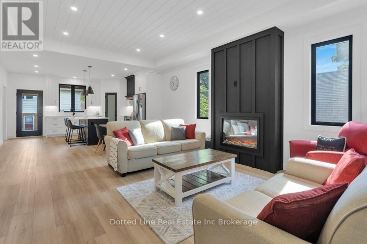 Photo 9 at 4 Charles Court, Port Burwell, Bayham