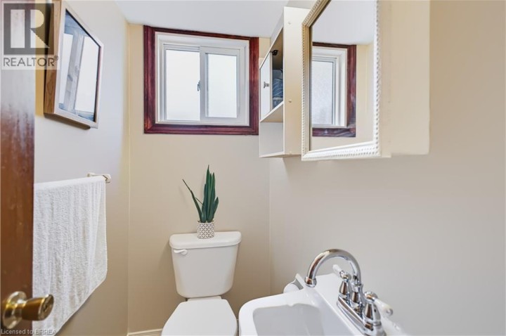 Photo 9 at 35 Coachwood Road, Cedarland, Brantford