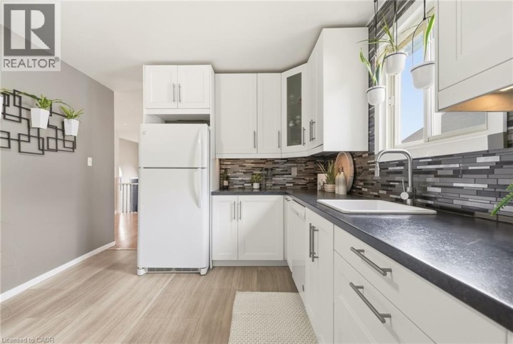 Photo 12 at 94 Kent Road, Northridge, Brantford