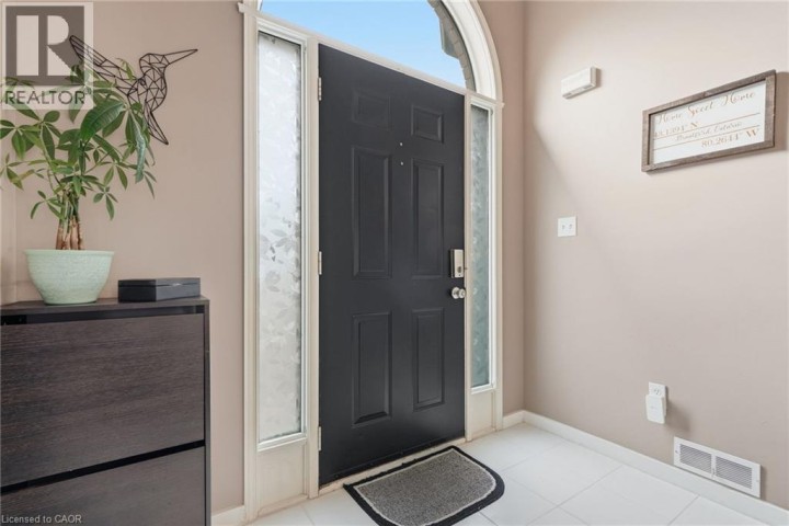 Photo 2 at 94 Kent Road, Northridge, Brantford