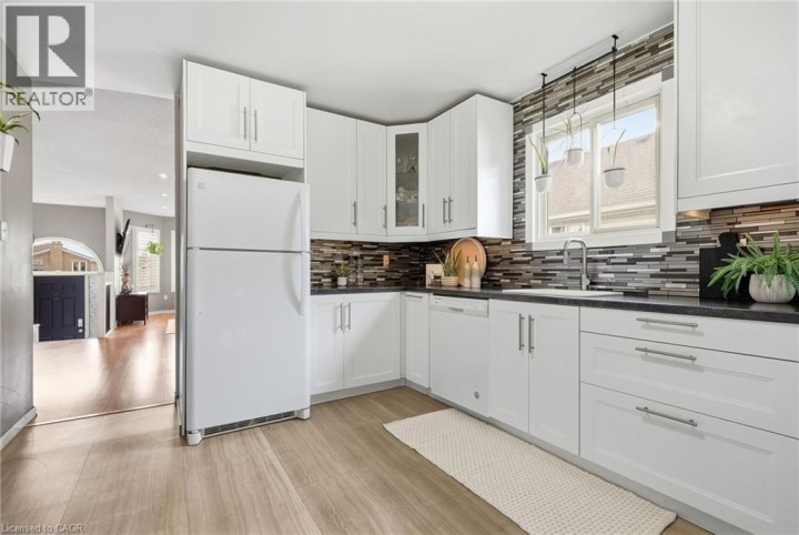 Photo 10 at 94 Kent Road, Northridge, Brantford