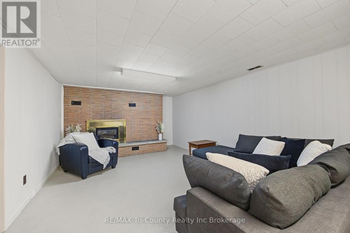 Photo 25 at 9 Parkside Drive, Tillsonburg