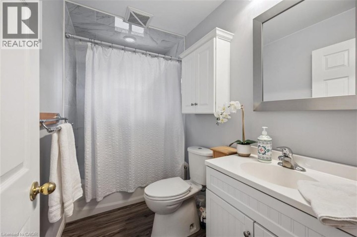 Photo 11 at 136 Woodlawn Avenue, Woodlawn, Brantford