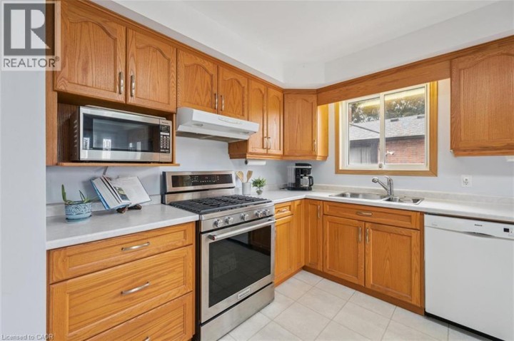 Photo 5 at 136 Woodlawn Avenue, Woodlawn, Brantford