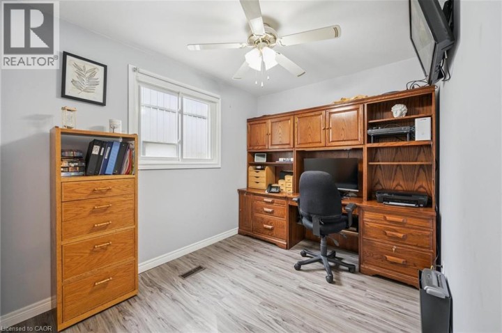 Photo 10 at 136 Woodlawn Avenue, Woodlawn, Brantford