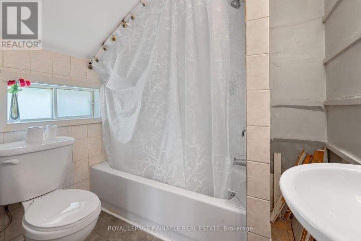 Photo 18 at 249 Owen Street, Simcoe, Norfolk County