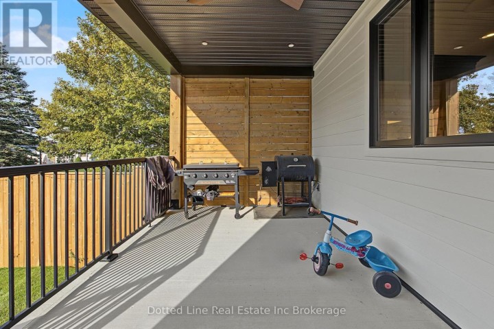 Photo 30 at 4 Charles Court, Port Burwell, Bayham