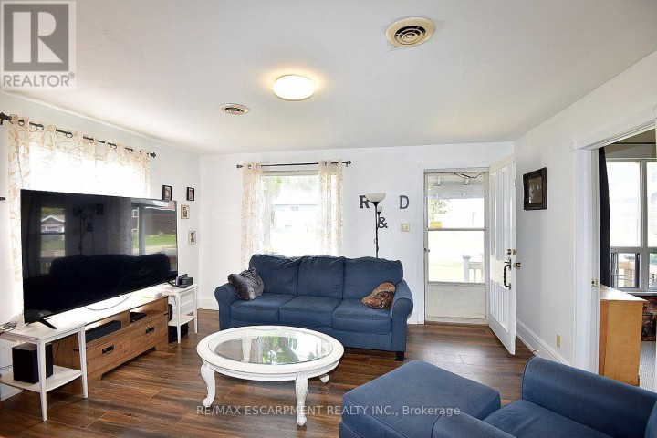 Photo 5 at 8 Chestnut Street, Port Rowan, Norfolk County