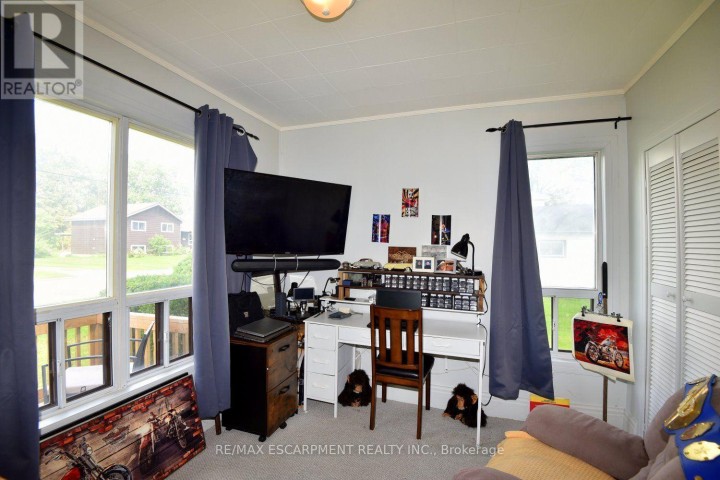 Photo 9 at 8 Chestnut Street, Port Rowan, Norfolk County