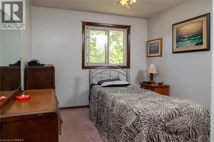 Photo 13 at 52 Brier Park Road, Brier Park, Brantford