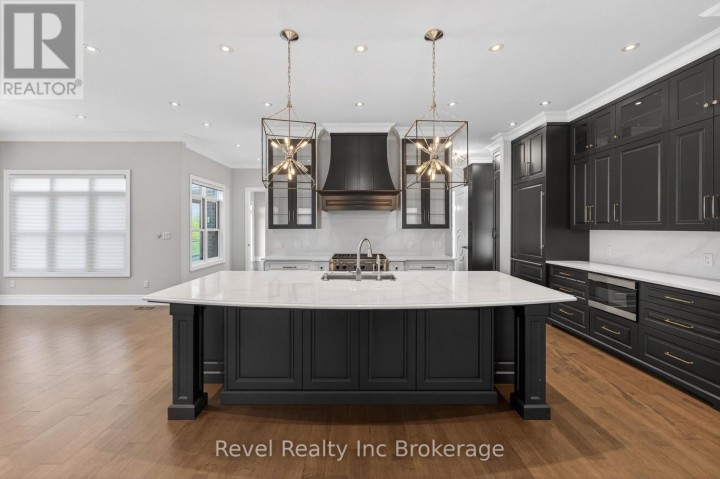 Photo 11 at 241 Tamarack Boulevard, Woodstock - North, Woodstock