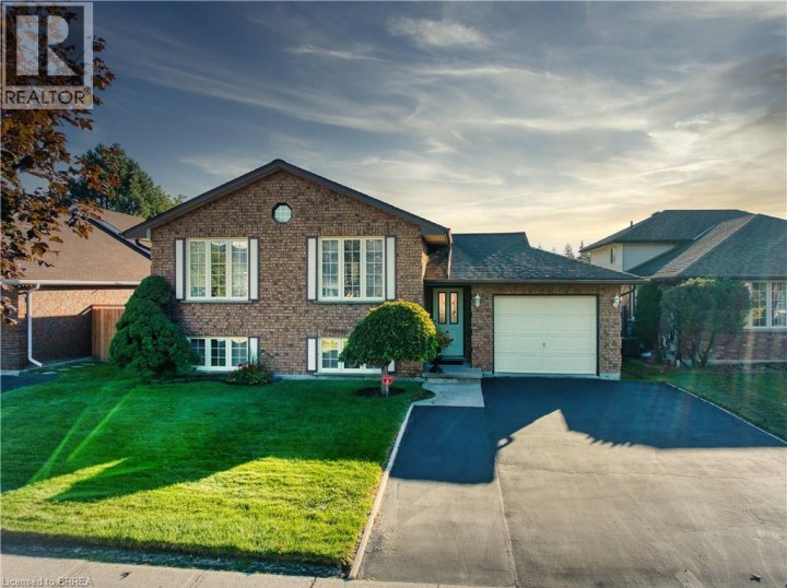 Photo 2 at 58 Olivetree Road, Mayfair, Brantford