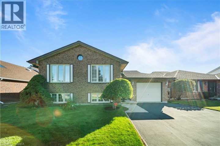Photo 1 at 58 Olivetree Road, Mayfair, Brantford
