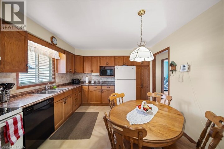Photo 13 at 58 Olivetree Road, Mayfair, Brantford