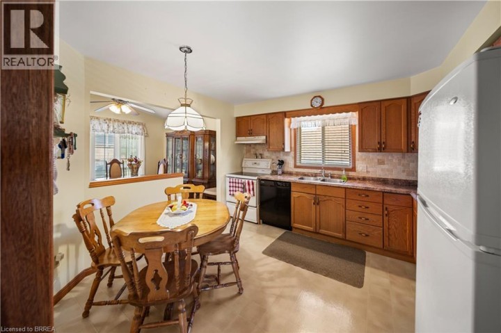 Photo 11 at 58 Olivetree Road, Mayfair, Brantford