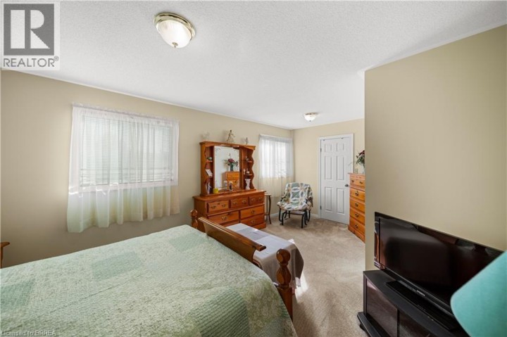Photo 17 at 58 Olivetree Road, Mayfair, Brantford