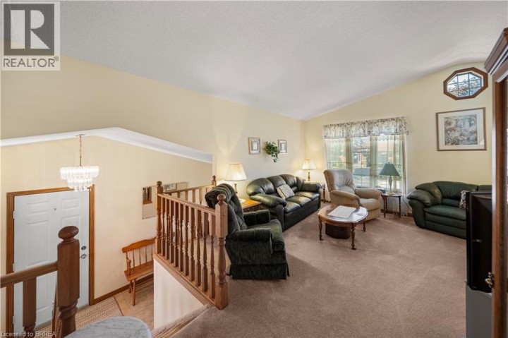 Photo 7 at 58 Olivetree Road, Mayfair, Brantford