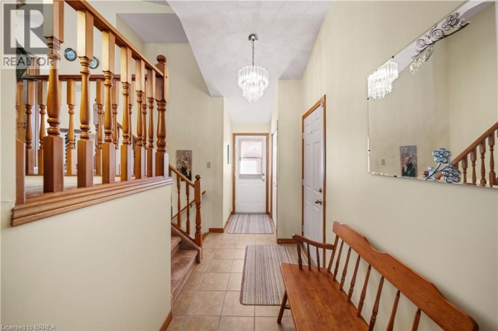 Photo 5 at 58 Olivetree Road, Mayfair, Brantford