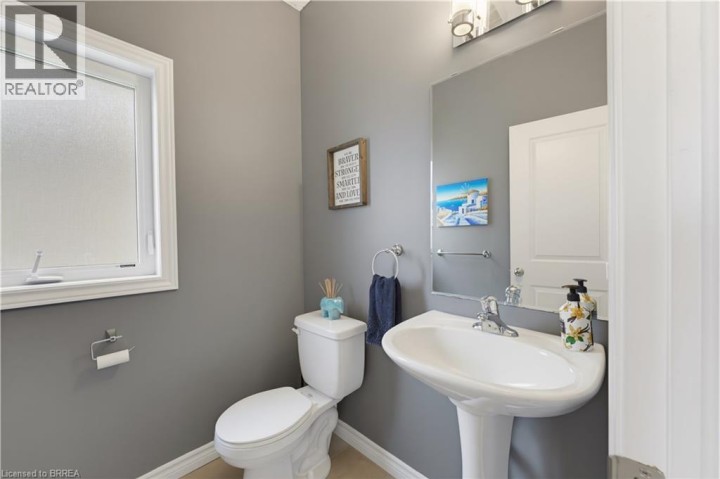 Photo 14 at 21 Irongate Drive, Innerkip (Victoria Park), Woodstock