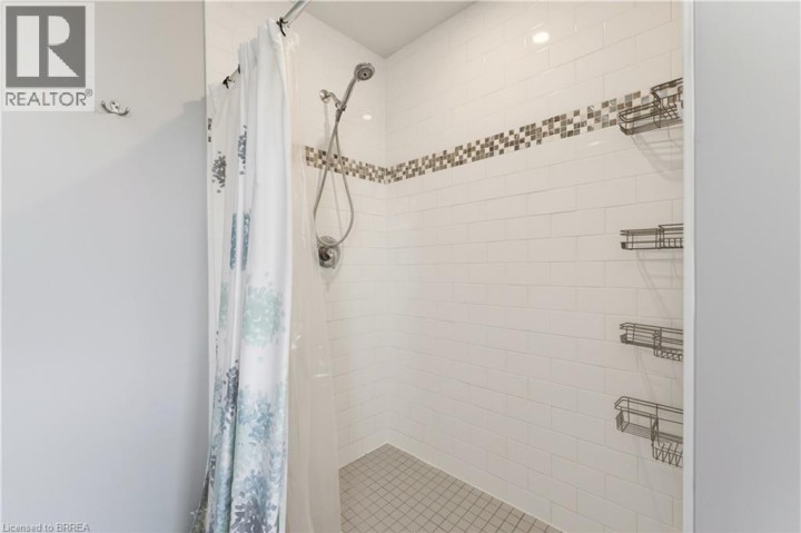 Photo 19 at 21 Irongate Drive, Innerkip (Victoria Park), Woodstock