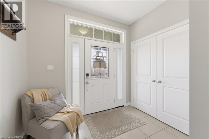 Photo 4 at 21 Irongate Drive, Innerkip (Victoria Park), Woodstock