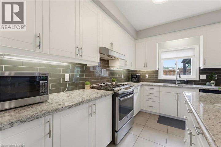 Photo 8 at 21 Irongate Drive, Innerkip (Victoria Park), Woodstock