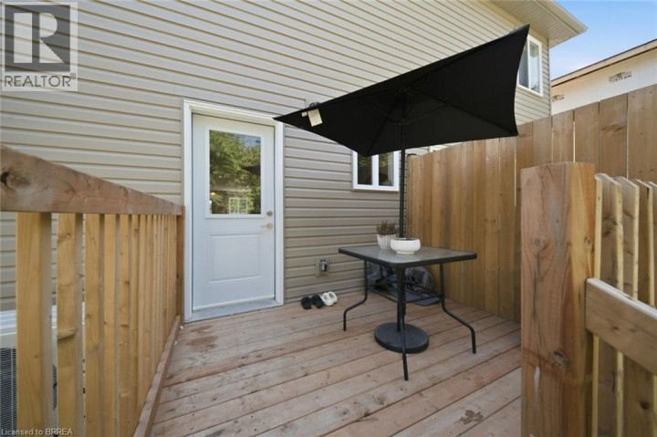 Photo 24 at 28 Grandview Street, Terrace Hill, Brantford