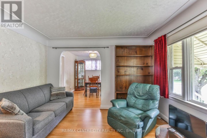Photo 10 at 10 E Concession Street, Tillsonburg