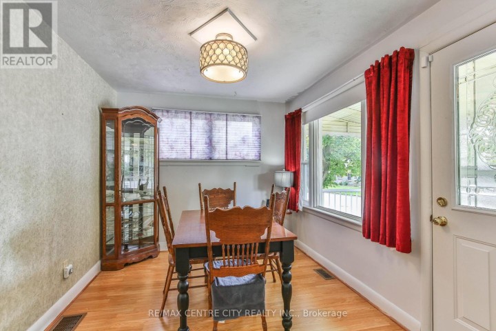Photo 14 at 10 E Concession Street, Tillsonburg
