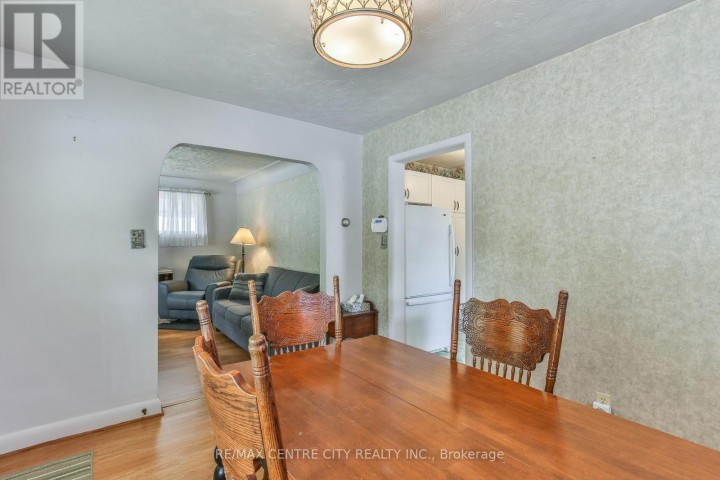 Photo 16 at 10 E Concession Street, Tillsonburg